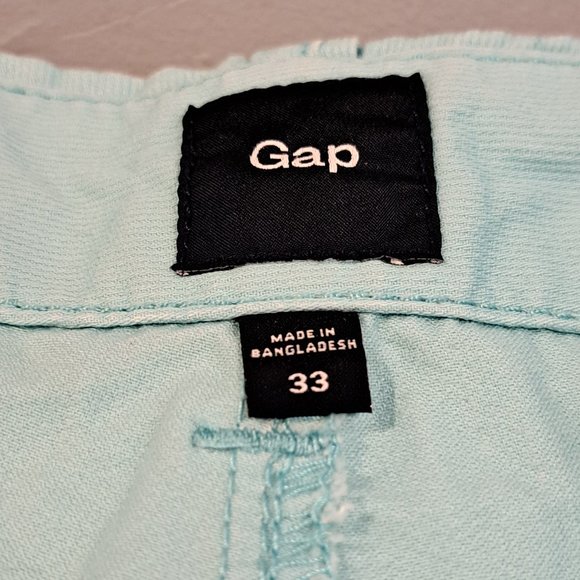 GAP Men's 33x10 Flat Front Sun Faded Bedford Shorts - Picture 2 of 16